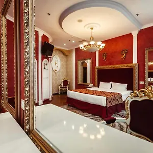 https://royal-de-paris.hotels-of-kiev.com