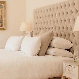 https://villa-puccini.hotels-capetown.com